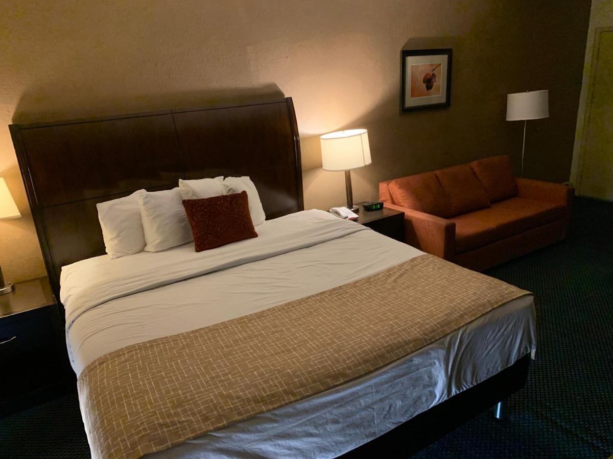 Travelodge By Wyndham Rapid 2*